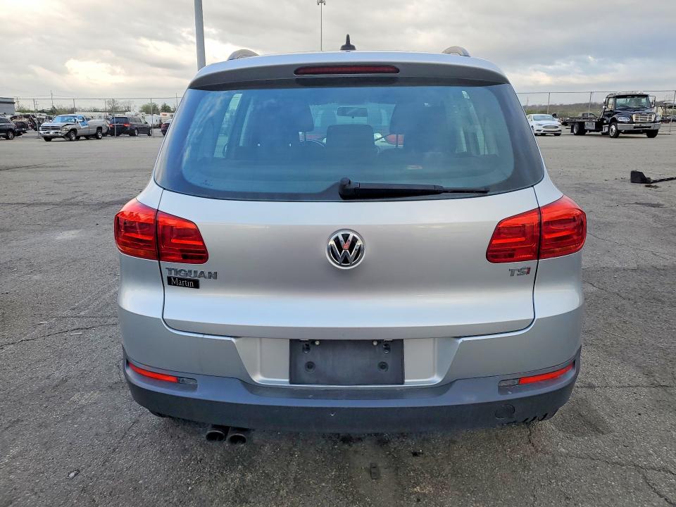 47758036 :رقم المزاد ، WVGAV7AX7HK049864 vin ، 2017 Volkswagen Tiguan مزاد بيع