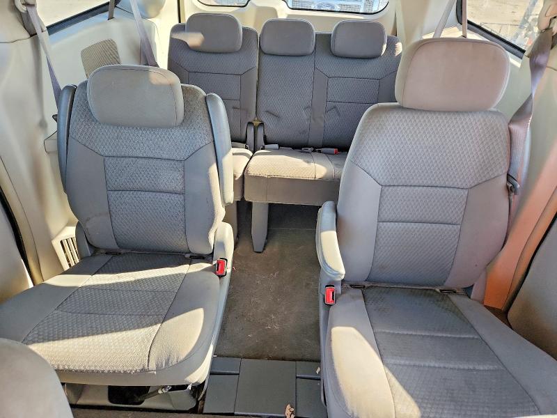 49492746 :رقم المزاد ، 2A4RR5D1XAR285062 vin ، 2010 Chrysler Town And Country مزاد بيع