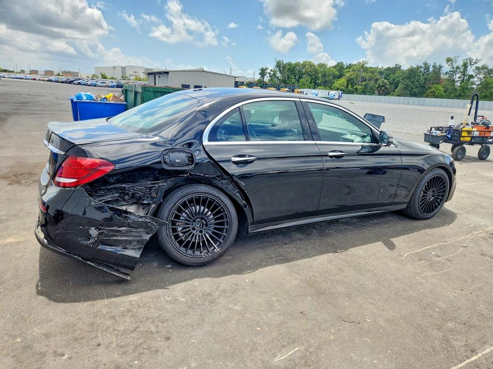 51346956 :رقم المزاد ، WDDZF4JB3KA543231 vin ، 2019 Mercedes-benz E مزاد بيع