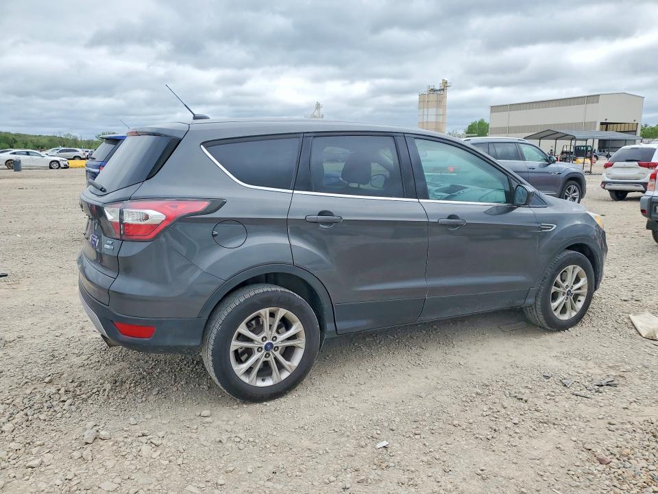 50857776 :رقم المزاد ، 1FMCU9GD7HUA14136 vin ، 2017 Ford Escape مزاد بيع