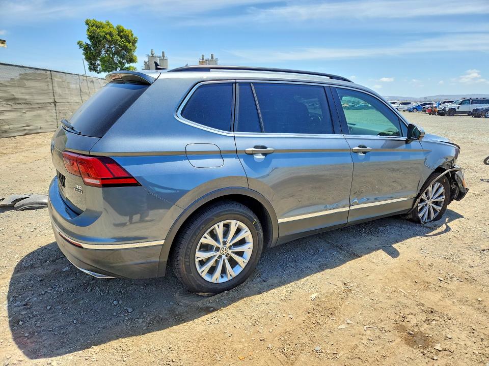 Продаж на аукціоні авто 2018 Volkswagen Tiguan, vin: 3VV2B7AX2JM055041, номер лоту: 51202006