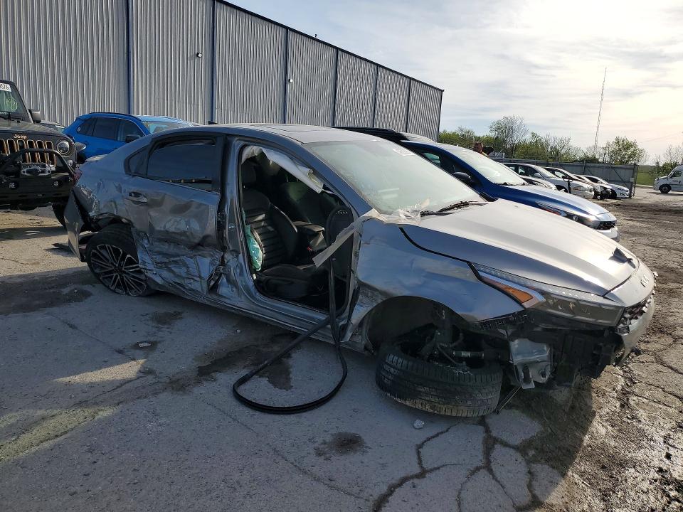 49332286 :رقم المزاد ، 3KPF44AC4NE485546 vin ، 2022 Kia Forte مزاد بيع