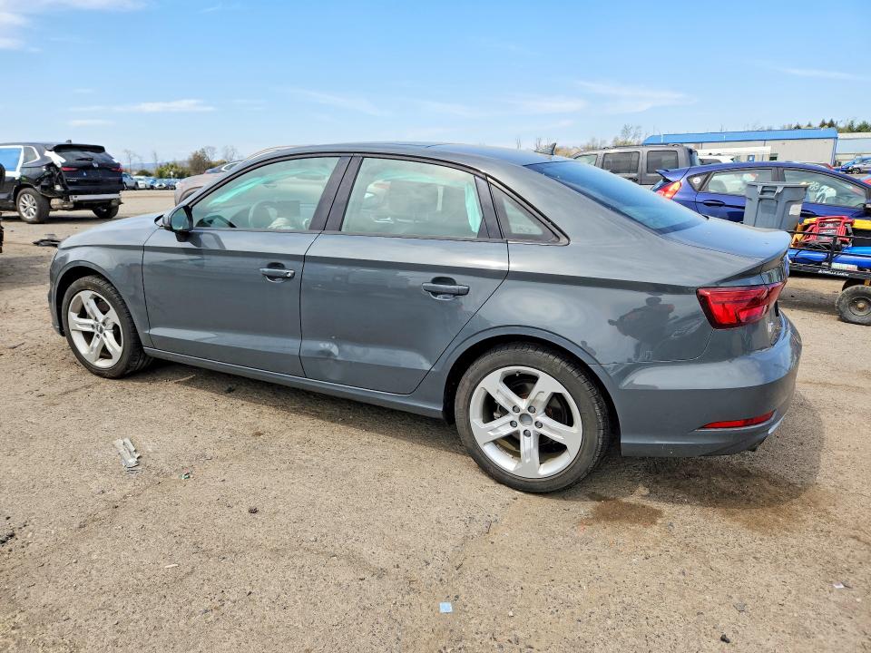 Продажа на аукционе авто 2018 Audi A3, vin: WAUAUGFF6J1068728, номер лота: 49647106