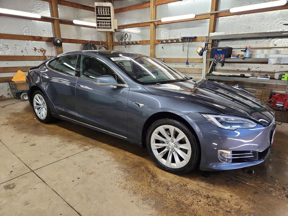 48925536 :رقم المزاد ، 5YJSA1E22LF356073 vin ، 2020 Tesla Model S مزاد بيع