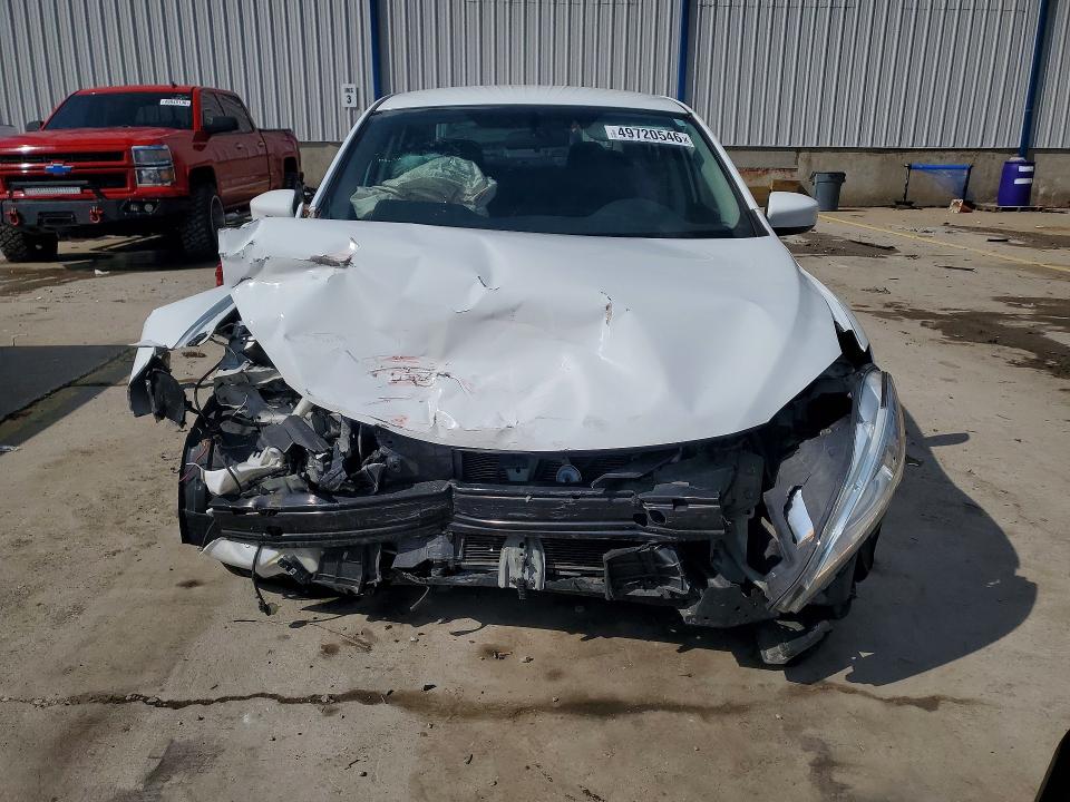 49720546 :رقم المزاد ، 3N1AB7AP6FY377372 vin ، 2015 Nissan Sentra مزاد بيع