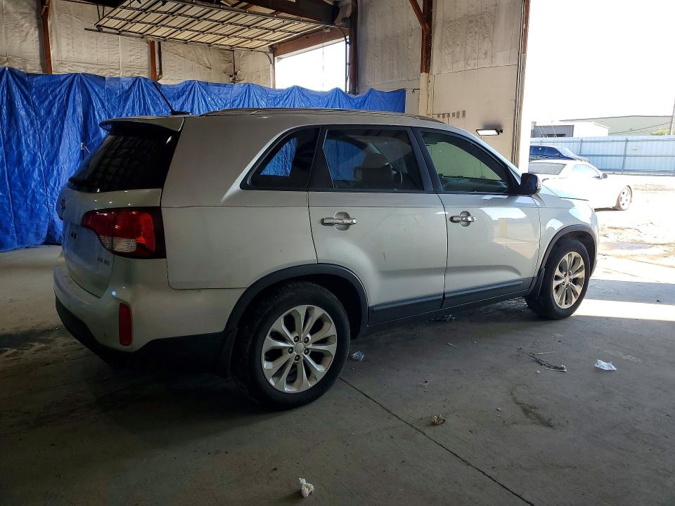 50781886 :رقم المزاد ، 5XYKU4A79FG595224 vin ، 2015 Kia Sorento مزاد بيع