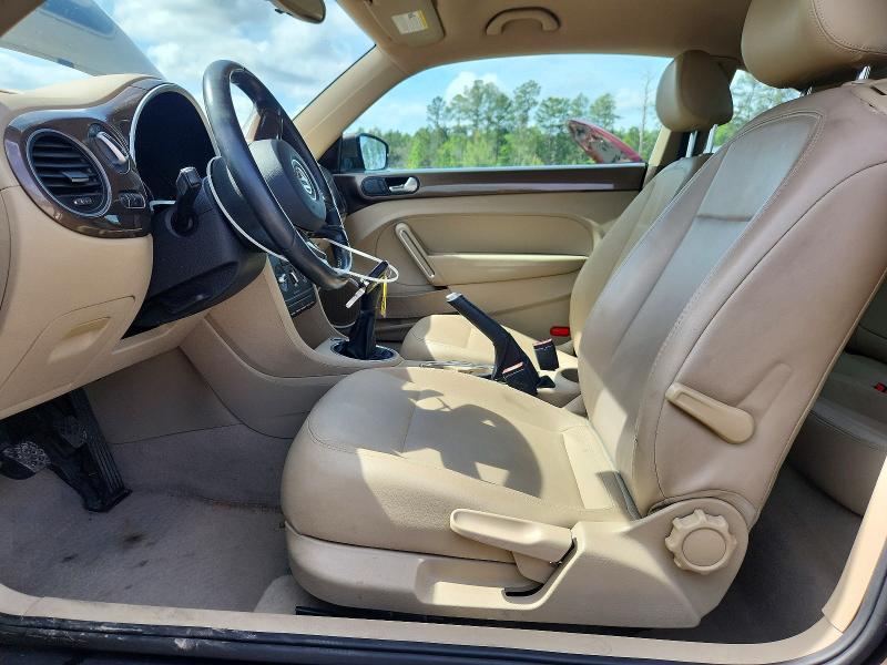 49563746 :رقم المزاد ، 3VWHX7AT0DM647515 vin ، 2013 Volkswagen Beetle مزاد بيع