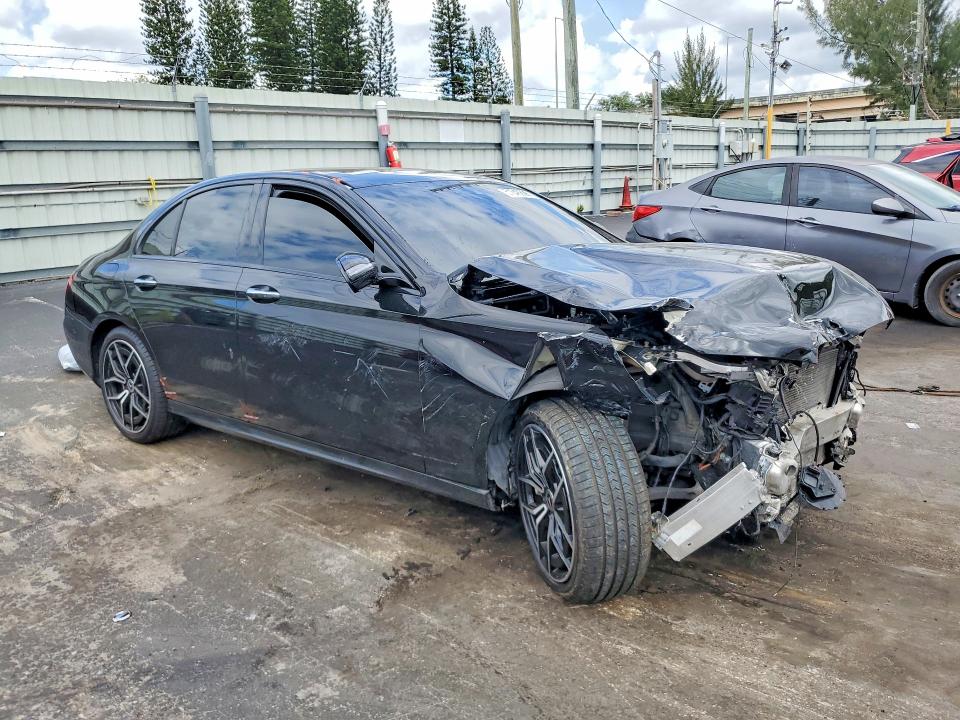 2021 Mercedes-benz E მანქანა იყიდება აუქციონზე, vin: W1KZF8DBXMA961839, აუქციონის ნომერი: 51646826