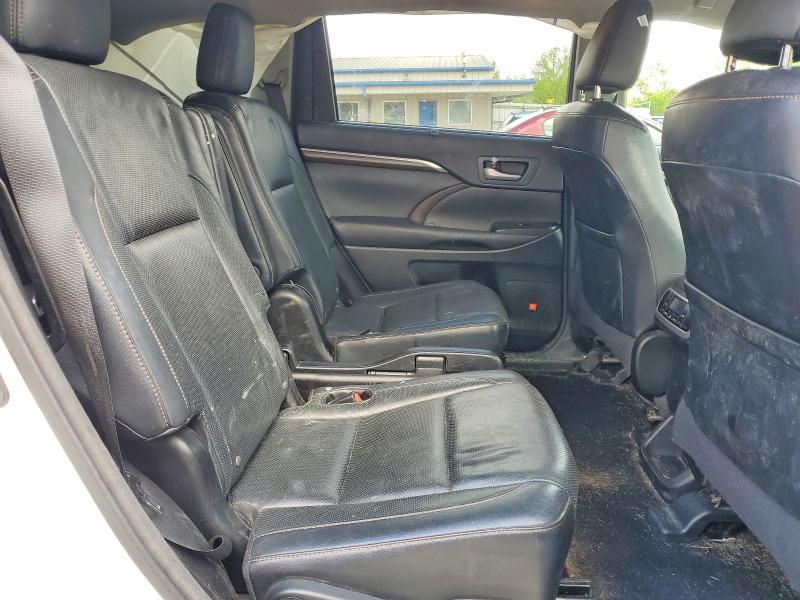 52016626 :رقم المزاد ، 5TDDKRFH7FS109087 vin ، 2015 Toyota Highlander مزاد بيع