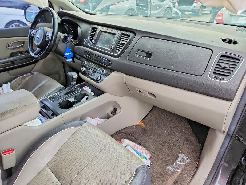48412736 :رقم المزاد ، KNDMB5C1XJ6403043 vin ، 2018 Kia Sedona مزاد بيع