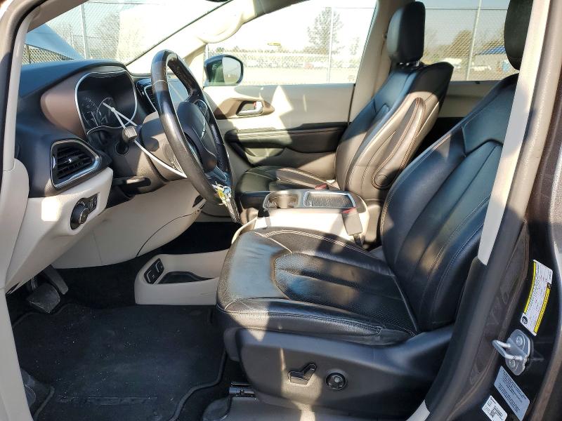 49242716 :رقم المزاد ، 2C4RC1EG4JR108123 vin ، 2018 Chrysler Pacifica مزاد بيع