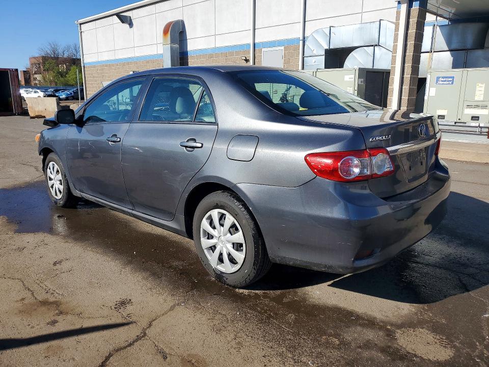50584936 :رقم المزاد ، 2T1BU4EE2BC695504 vin ، 2011 Toyota Corolla مزاد بيع
