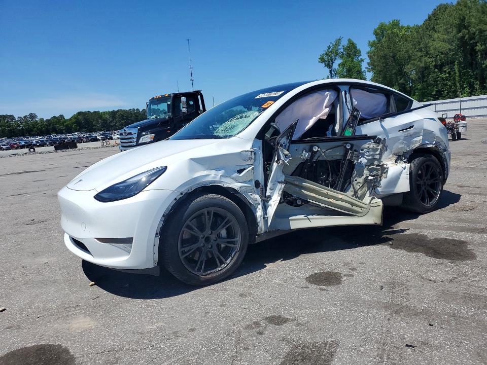 2025 Tesla Model Y მანქანა იყიდება აუქციონზე, vin: 7SAYGDED0SA345132, აუქციონის ნომერი: 51259266