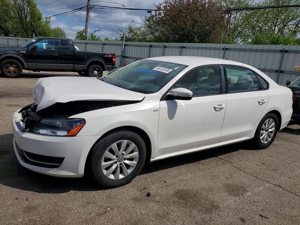 49122376 :رقم المزاد ، 1VWAP7A33DC135749 vin ، 2013 Volkswagen Passat مزاد بيع