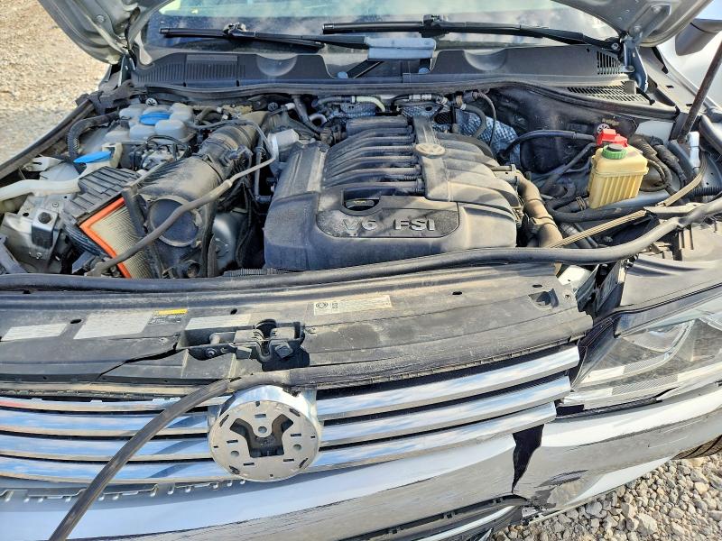 50438396 :رقم المزاد ، WVGEF9BP7FD002831 vin ، 2015 Volkswagen Touareg مزاد بيع
