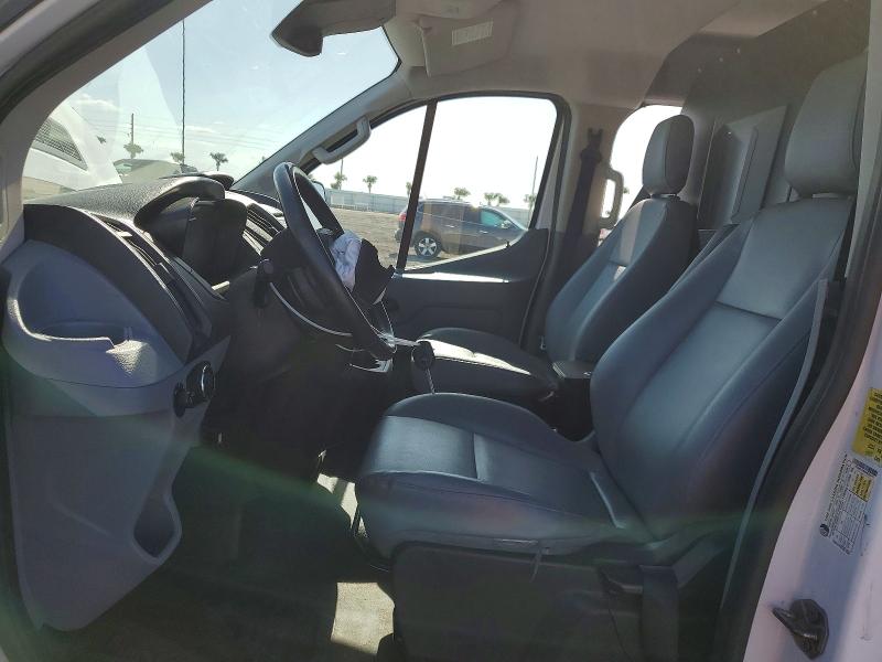 50277356 :رقم المزاد ، 1FTNR1YM5FKB32970 vin ، 2015 Ford Transit مزاد بيع