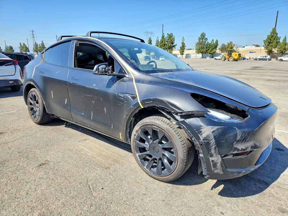 Продажа на аукционе авто 2021 Tesla Model Y, vin: 5YJYGDEEXMF240688, номер лота: 51526516