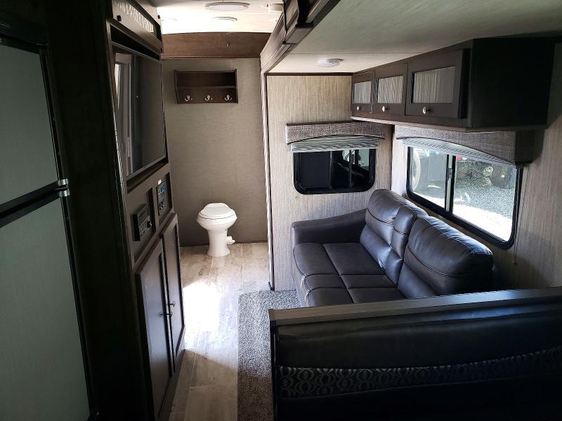 2018 Heartland Rv Trailers მანქანა იყიდება აუქციონზე, vin: 5SFNB3026JE374200, აუქციონის ნომერი: 51355096