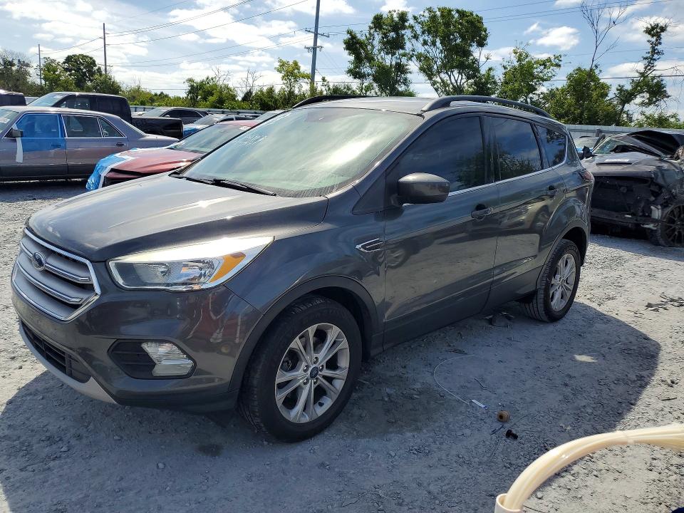 49639586 :رقم المزاد ، 1FMCU0GD4JUA65689 vin ، 2018 Ford Escape مزاد بيع