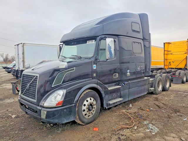 52057606 :رقم المزاد ، 4V4NC9EH8GN932447 vin ، 2016 Volvo Vn مزاد بيع
