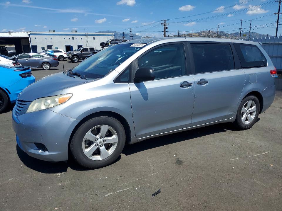 Auction sale of the 2011 Toyota Sienna, vin: 5TDZK3DC1BS072400, lot number: 50392626