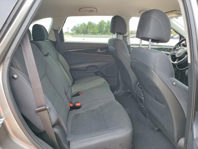 48651866 :رقم المزاد ، 5XYPG4A38HG245452 vin ، 2017 Kia Sorento مزاد بيع