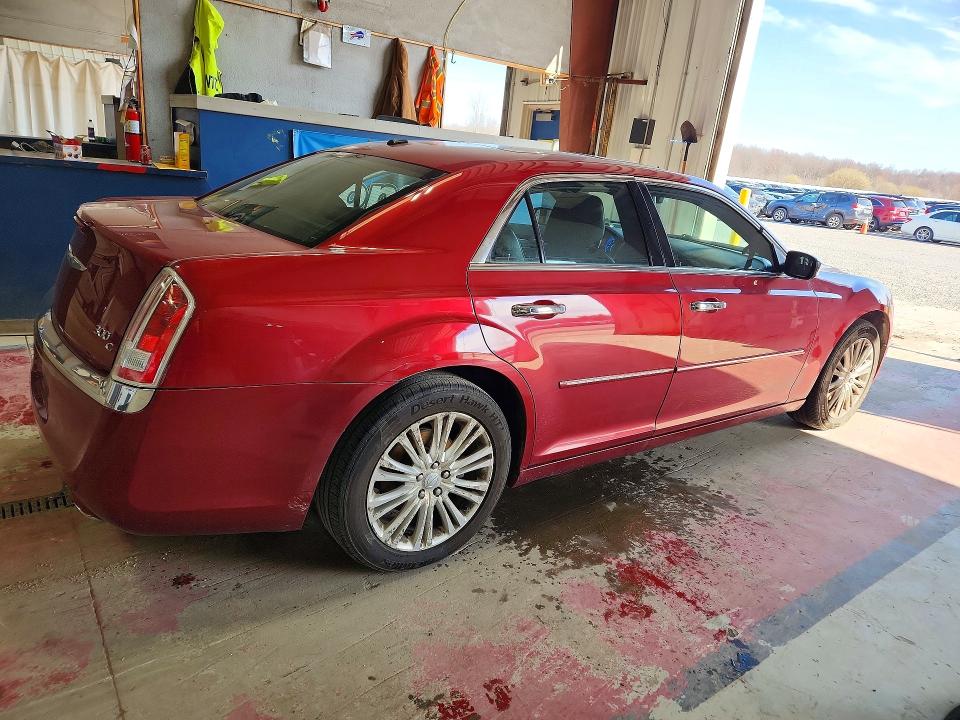 49043746 :رقم المزاد ، 2C3CK6CT8BH530297 vin ، 2011 Chrysler 300c مزاد بيع