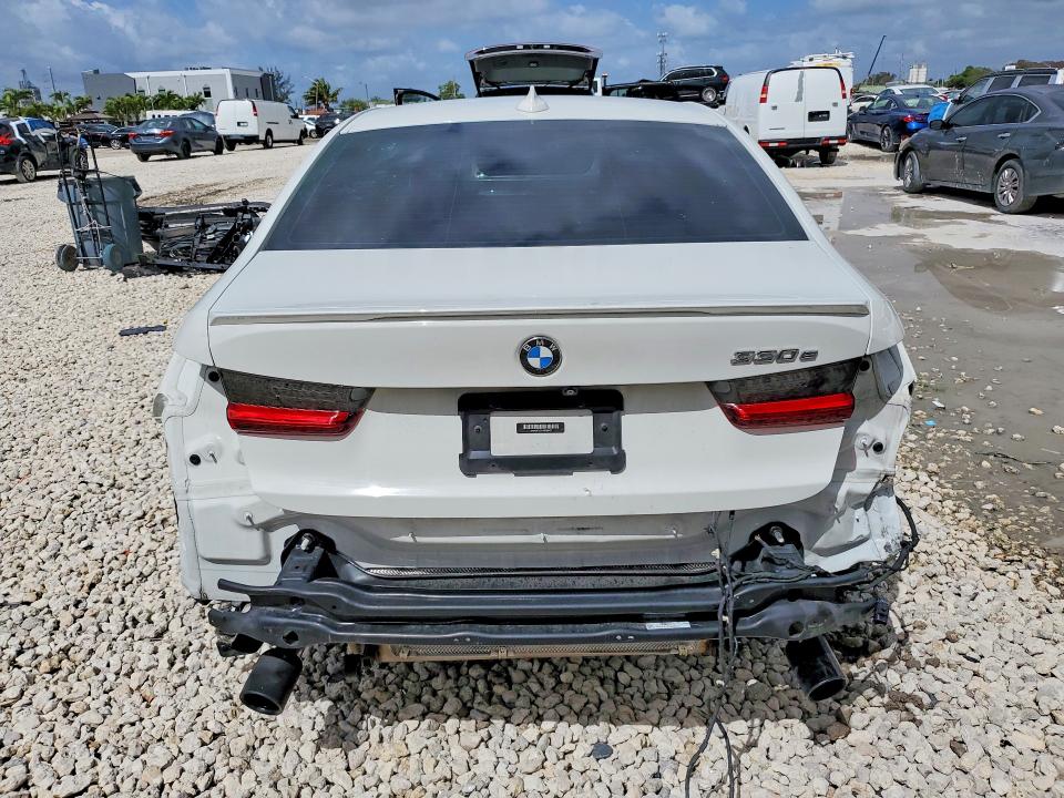 48259466 :رقم المزاد ، 3MW5P7J00M8B89427 vin ، 2021 Bmw 330e مزاد بيع