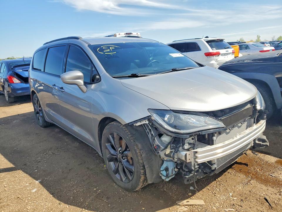 2018 Chrysler Pacifica მანქანა იყიდება აუქციონზე, vin: 2C4RC1EG4JR263321, აუქციონის ნომერი: 51371146