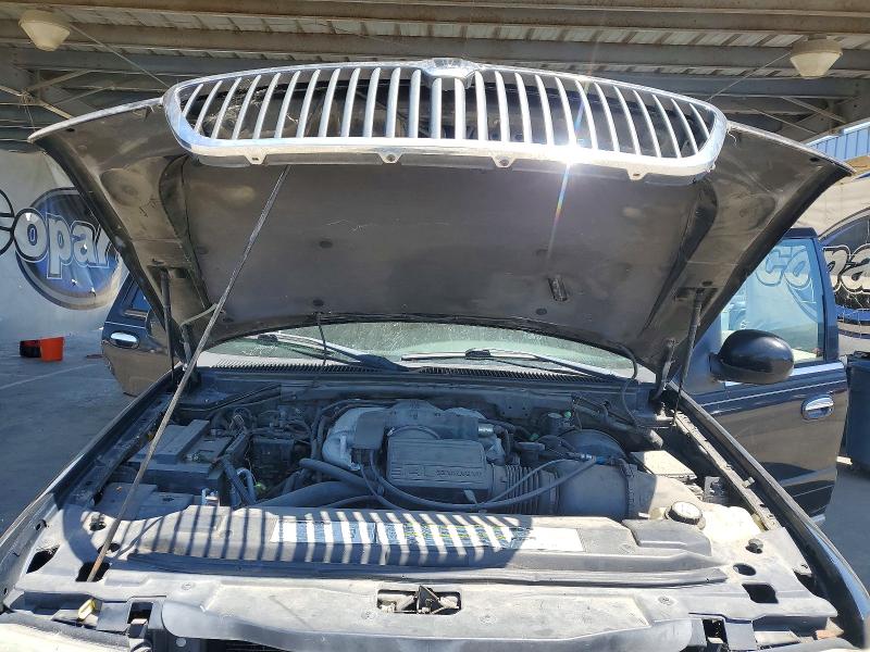 49468906 :رقم المزاد ، 5LMFU28R71LJ22036 vin ، 2002 Lincoln Navigator مزاد بيع