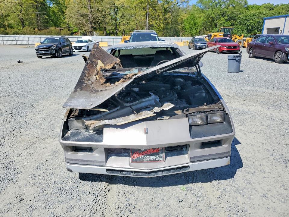 1983 Chev Camaro მანქანა იყიდება აუქციონზე, vin: 1G1AP87S3DN158856, აუქციონის ნომერი: 49470296