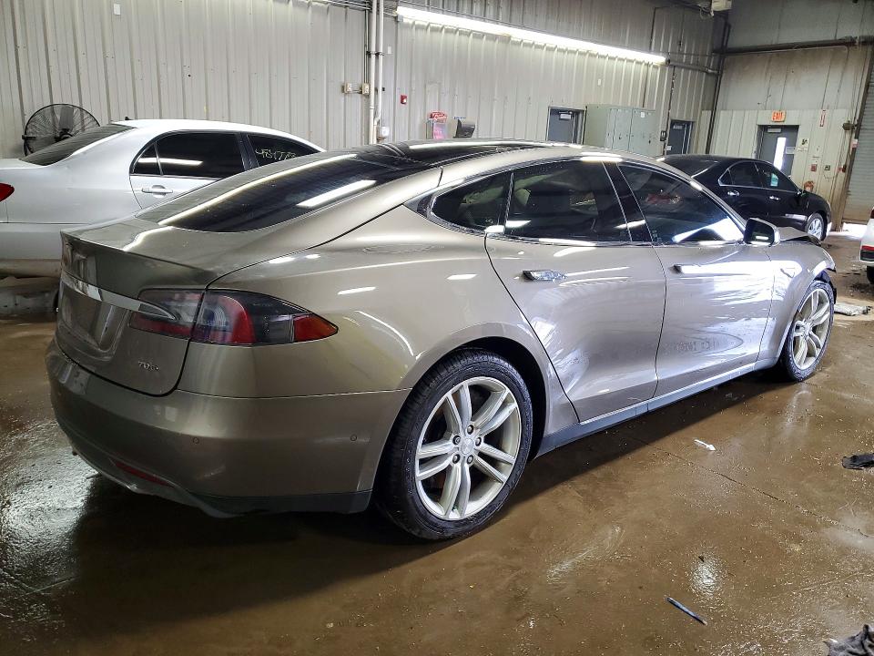 Продажа на аукционе авто 2015 Tesla Model S, vin: 5YJSA1S21FF086360, номер лота: 47921886