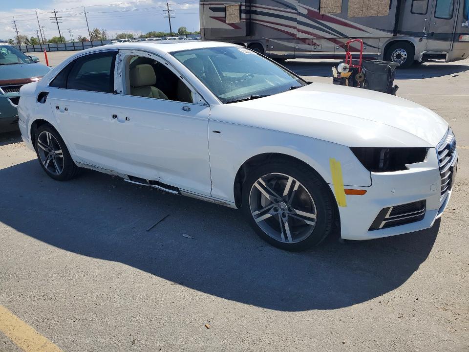 50364546 :رقم المزاد ، WAUENAF43JA132721 vin ، 2018 Audi A4 مزاد بيع