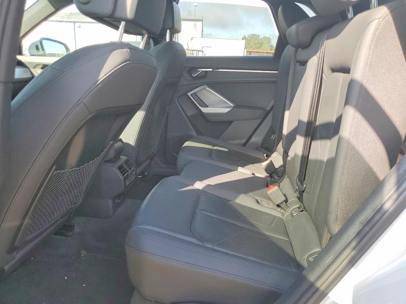 50260136 :رقم المزاد ، WA1DECF35L1102845 vin ، 2020 Audi Q3 مزاد بيع