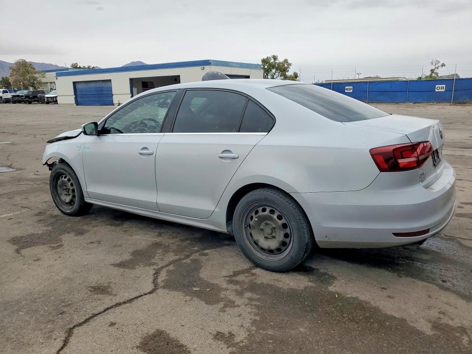 51042546 :رقم المزاد ، 3VW2B7AJ8HM307487 vin ، 2017 Volkswagen Jetta مزاد بيع