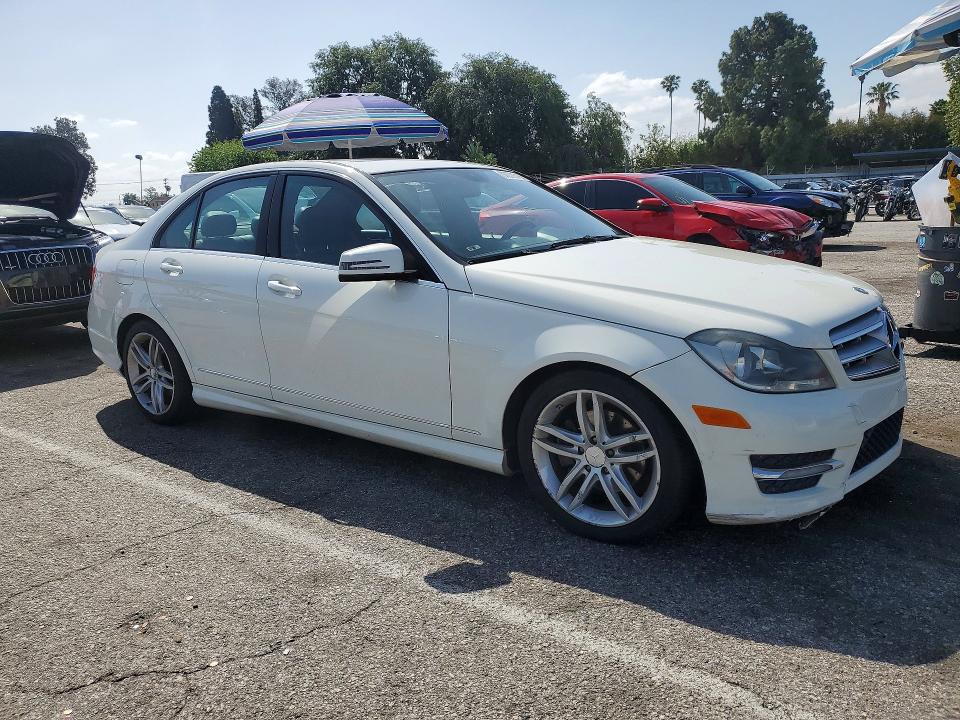 2012 Mercedes Benz C მანქანა იყიდება აუქციონზე, vin: WDDGF8BB7CR209185, აუქციონის ნომერი: 50079316