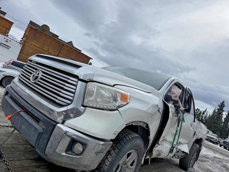 Продажа на аукционе авто 2016 Toyota Tundra, vin: 5TFBW5F17GX576822, номер лота: 48139216