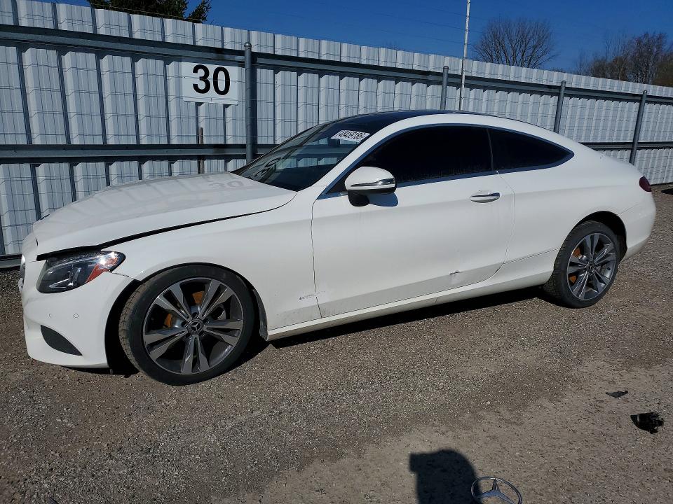 48459186 :رقم المزاد ، WDDWJ4KB8HF542846 vin ، 2017 Mercedes Benz C مزاد بيع
