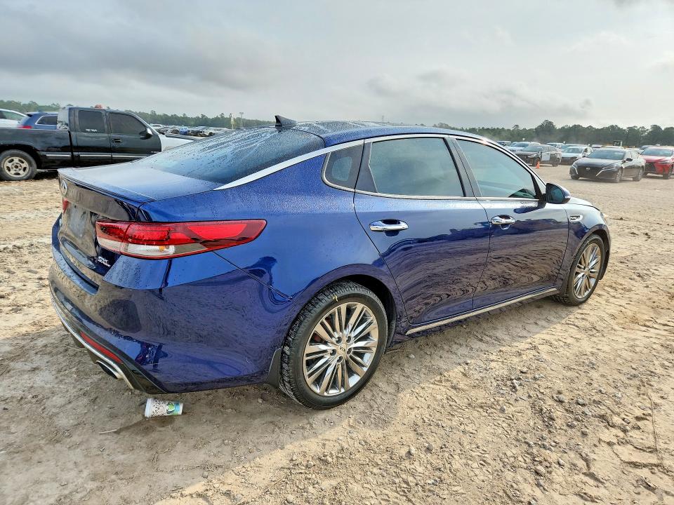 Auction sale of the 2017 Kia Optima, vin: 5XXGV4L22HG142249, lot number: 51963736
