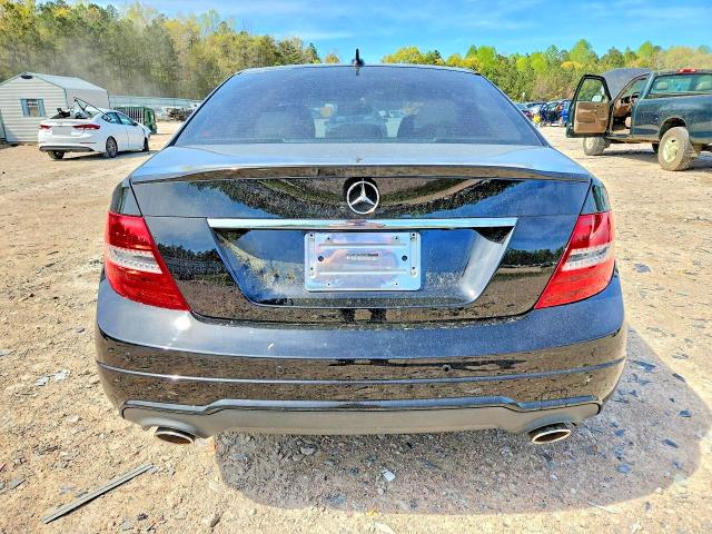 Продажа на аукционе авто 2013 Mercedes-benz C, vin: WDDGF8AB9DR282304, номер лота: 48925936