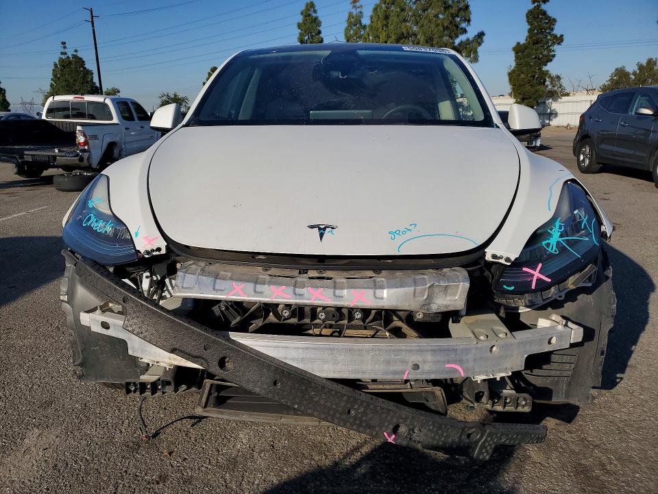 50837096 :رقم المزاد ، 7SAYGDEE7NF408260 vin ، 2022 Tesla Model Y مزاد بيع