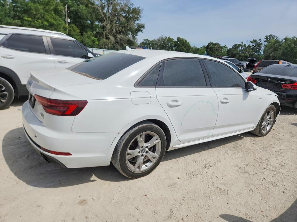 50300276 :رقم المزاد ، WAUKMAF40JA082219 vin ، 2018 Audi A4 مزاد بيع