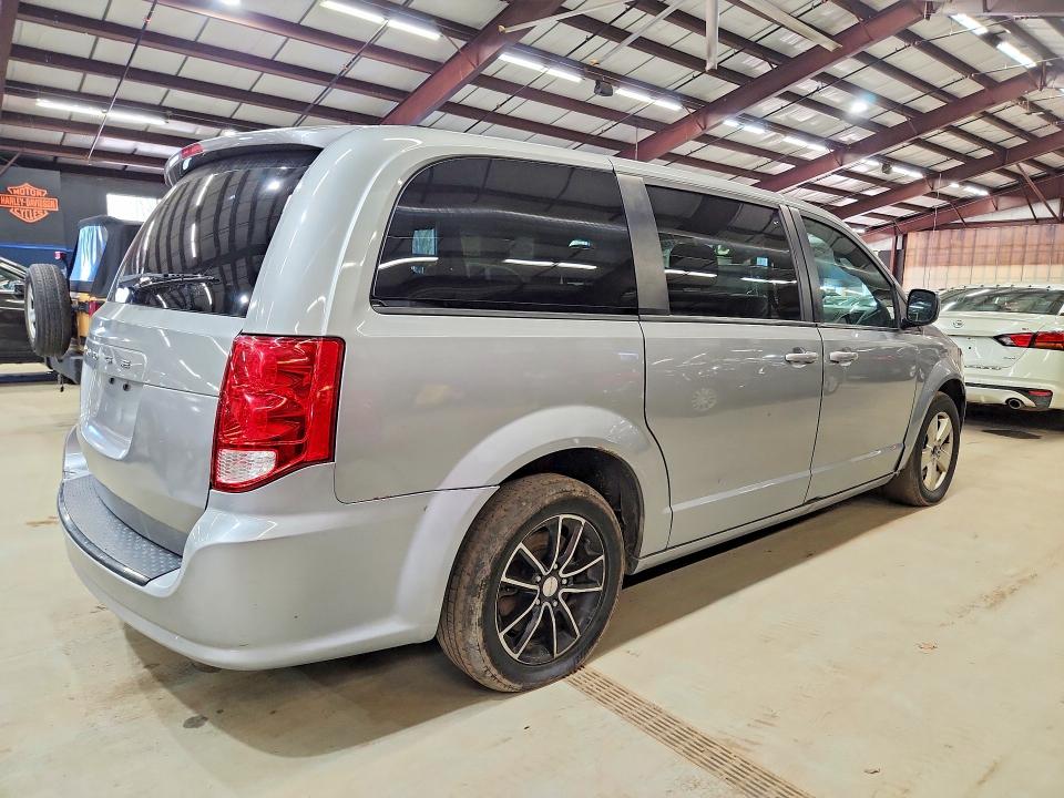 51585966 :رقم المزاد ، 2C4RDGBG5JR190934 vin ، 2018 Dodge Grand Caravan مزاد بيع