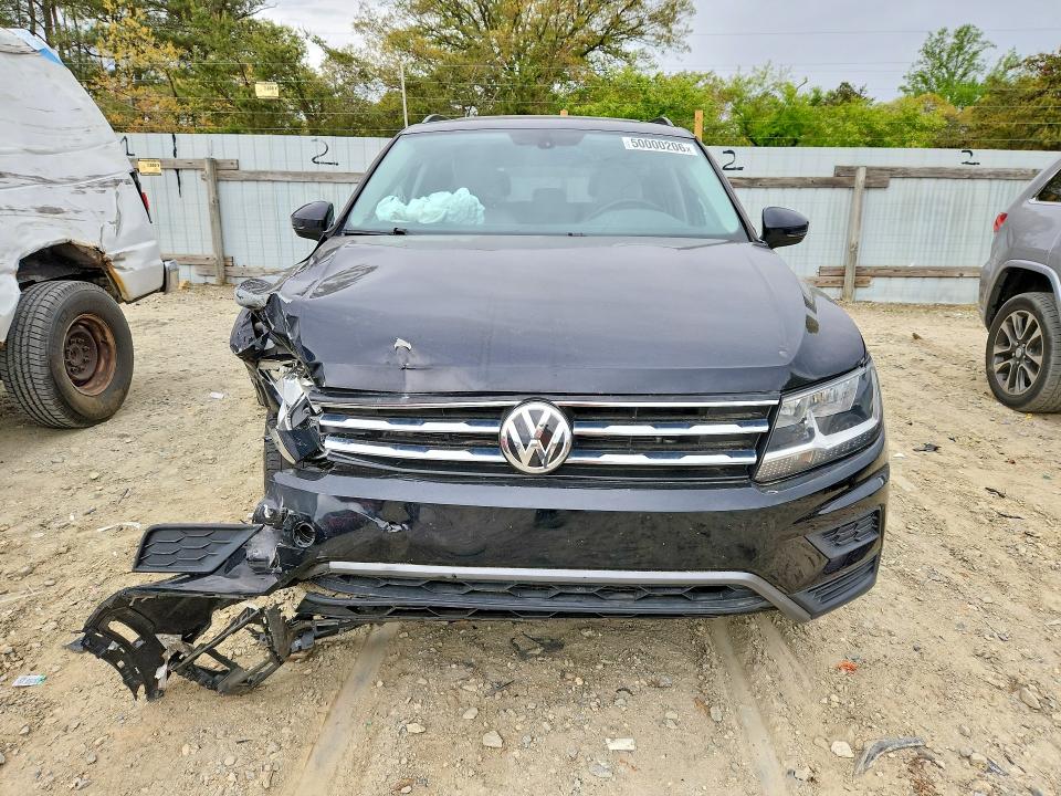 Продаж на аукціоні авто 2018 Volkswagen Tiguan, vin: 3VV2B7AX8JM198575, номер лоту: 50000206