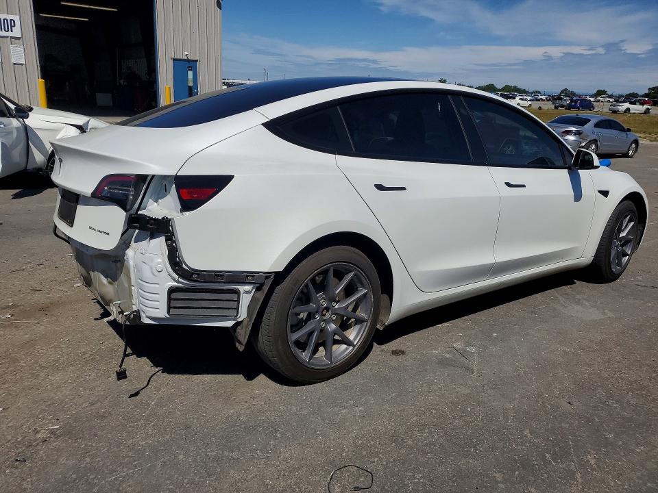 Продажа на аукционе авто 2022 Tesla Model 3, vin: 5YJ3E1EB9NF327665, номер лота: 49845536