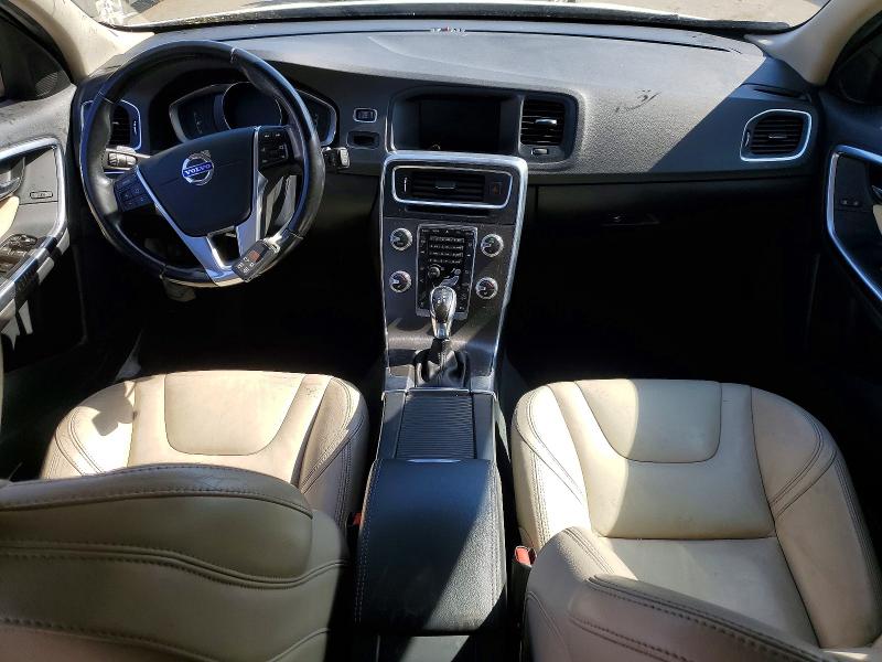 2015 Volvo V60 Cross Country მანქანა იყიდება აუქციონზე, vin: YV4612HK1F1000646, აუქციონის ნომერი: 49446676