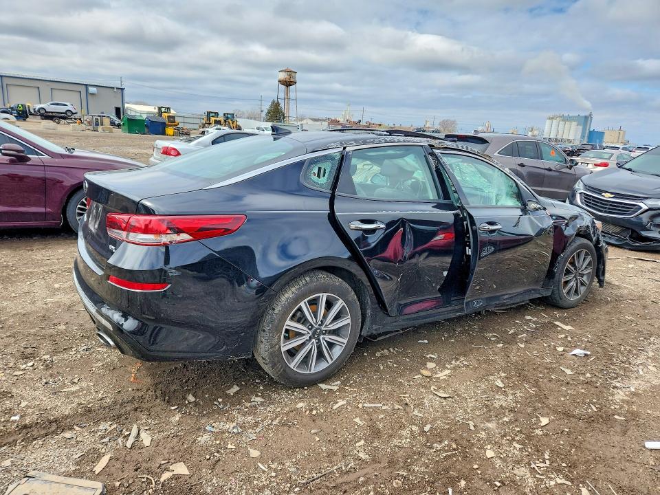 2019 Kia Optima მანქანა იყიდება აუქციონზე, vin: 5XXGU4L13KG292582, აუქციონის ნომერი: 49597746