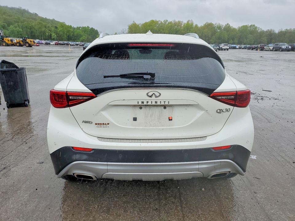 51649966 :رقم المزاد ، SJKCH5CR8JA052577 vin ، 2018 Infiniti Qx30 مزاد بيع