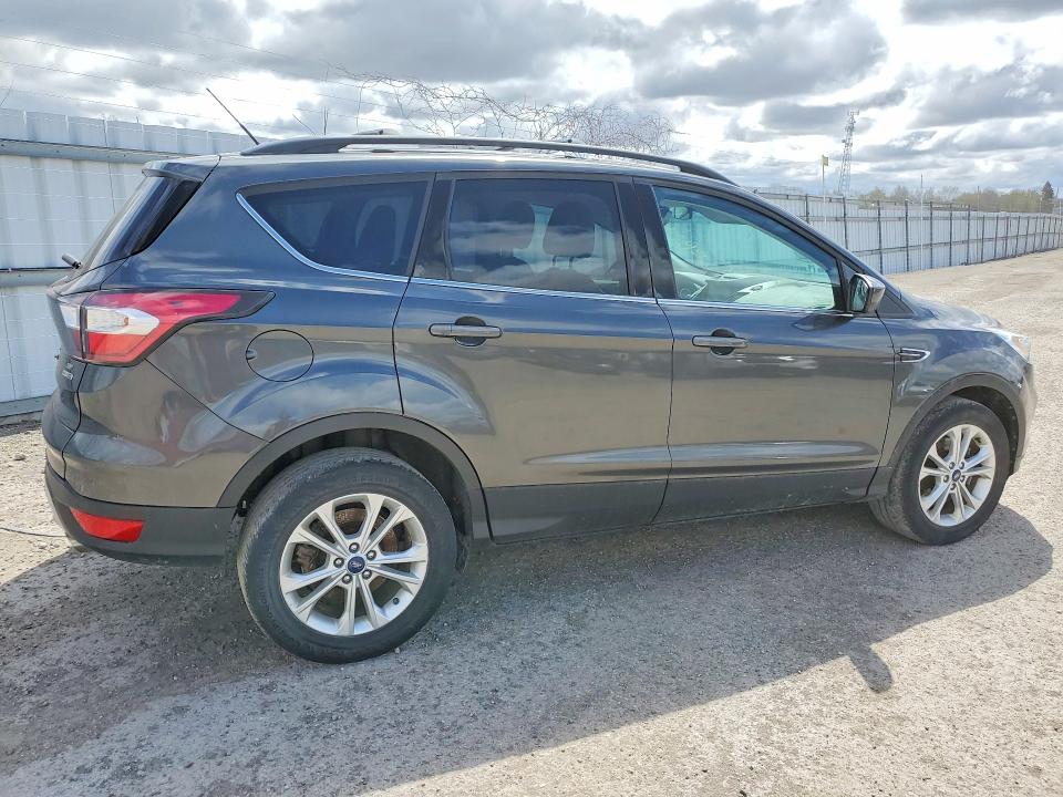 2017 Ford Escape მანქანა იყიდება აუქციონზე, vin: 1FMCU9G93HUA43869, აუქციონის ნომერი: 51425926