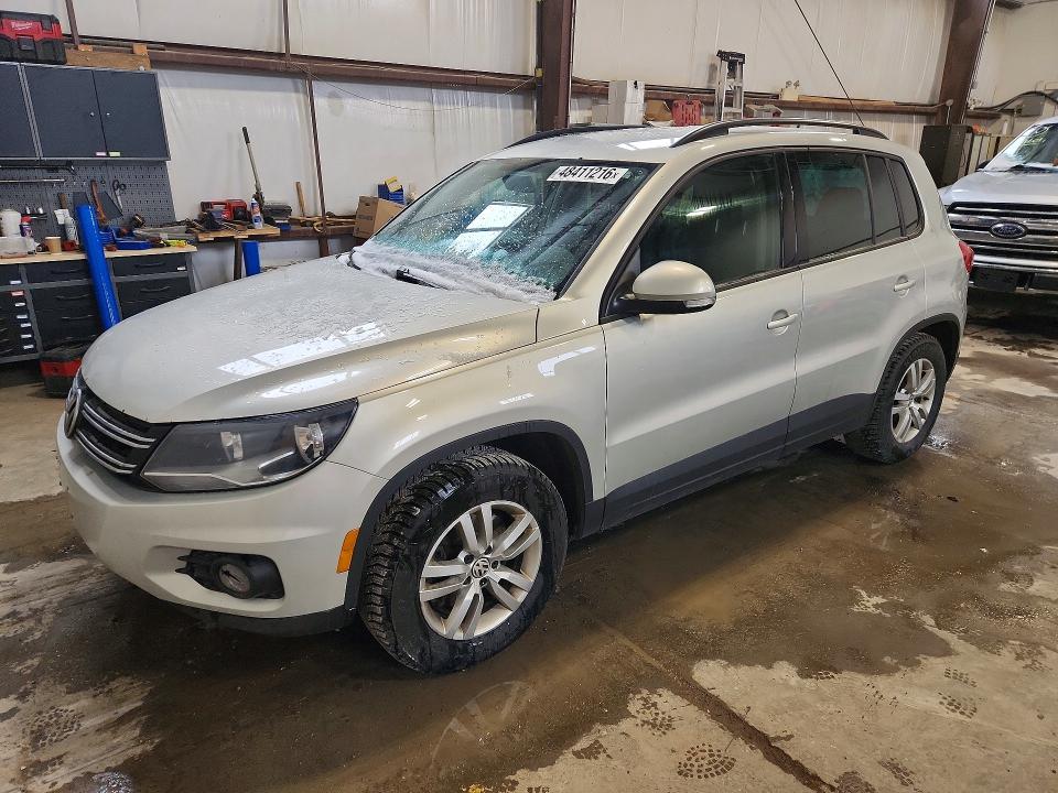 48411216 :رقم المزاد ، WVGJV3AX2EW570942 vin ، 2014 Volkswagen Tiguan مزاد بيع